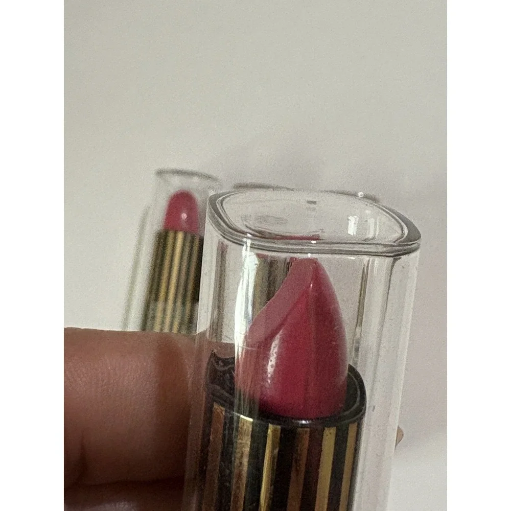 Aristocrat lipstick lot